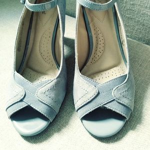 DEXFLEX COMFORT GREY OPEN TOE MARY JANE PUMP